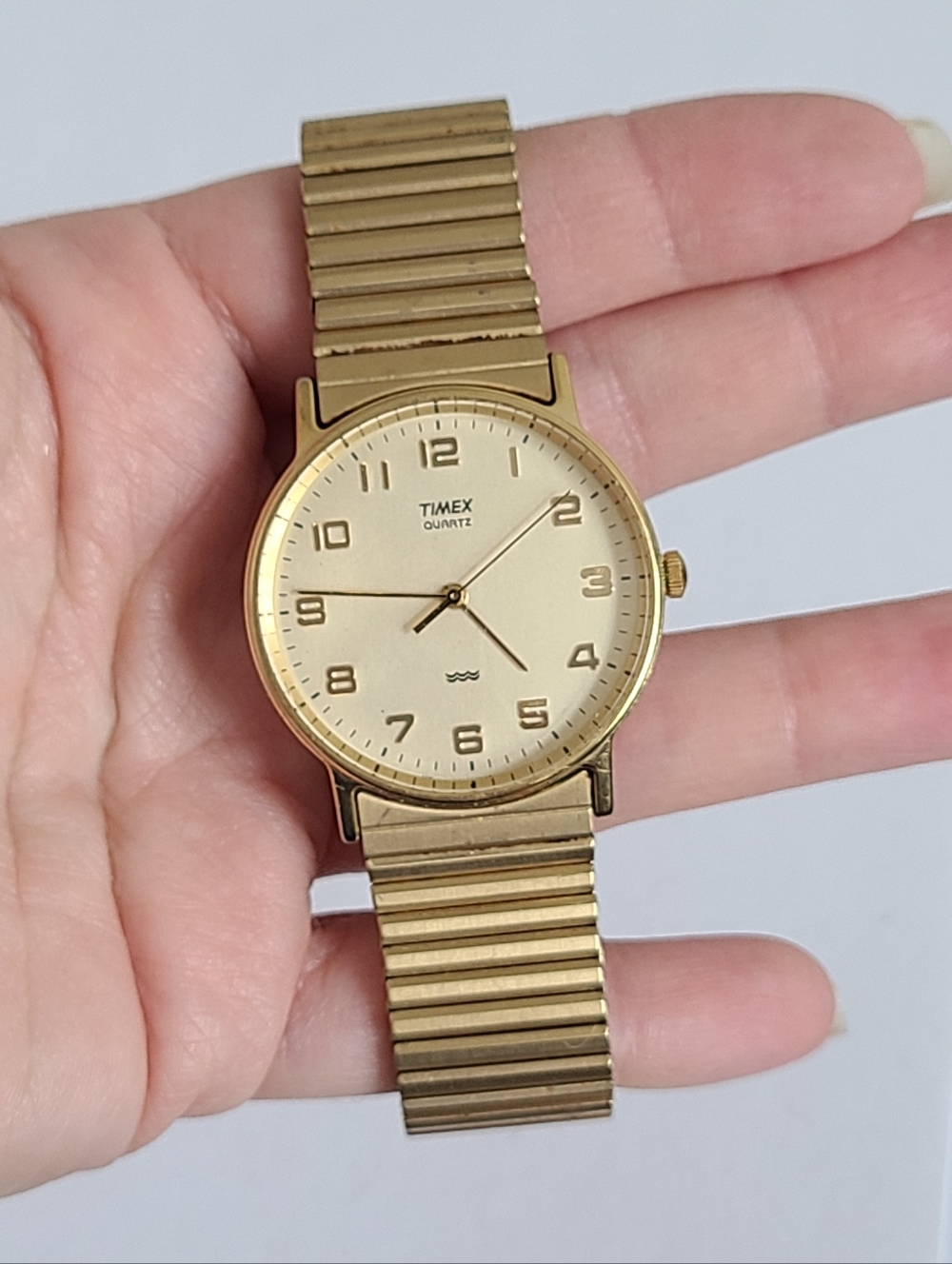 Vintage Timex Quartz LA Cell T82 Gold Tone Water Resistant Men's Dress Watch - Picture 2 of 16